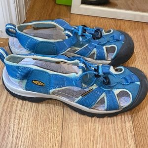 keen water shoes